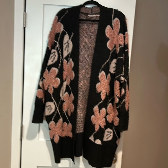 Cardigan like no other! Oversized floral bulky knit XL - Picture 2 of 8
